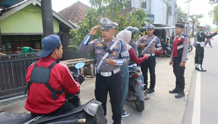 Tertib Berlalu Lintas, Polres Lombok Barat Gelar Operasi Patuh di Lembar