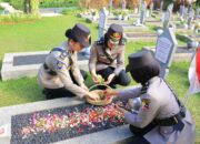 Polwan Mabes Polri Gelar Ziarah dan Tabur Bunga di TMP Kalibata Peringati Hari Jadi ke-77