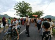 Nyongkolan Suku Sasak di Kuripan: Polisi Urai Kepadatan Lalin